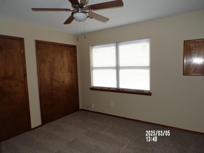 Building Photo - 4008 NW Ozmun Ave