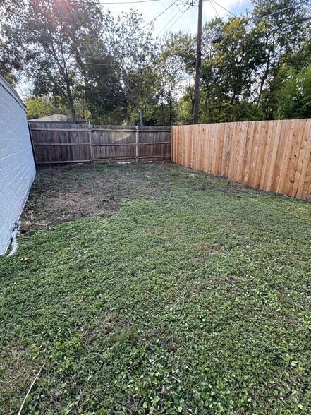 Backyard Continued - 10133 Kilarney Dr