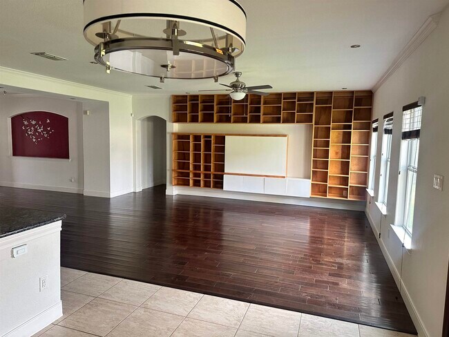 Building Photo - 2801 Braids Dr