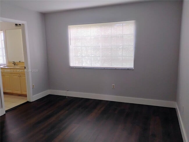 Building Photo - 1115 Lucaya Dr