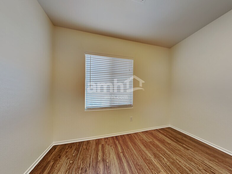 Building Photo - 9233 Lowery Point Ct