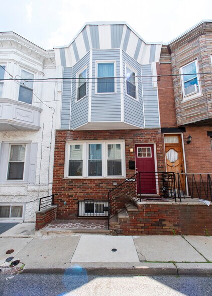 Building Photo - 2009 S Opal St