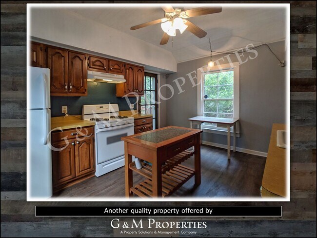 Building Photo - 3-Bedroom Rental Home: South Wedge Neighborhood!