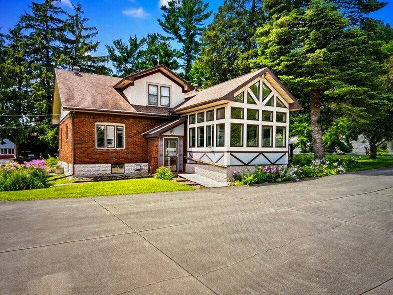 Building Photo - W5833 Brickyard Ln