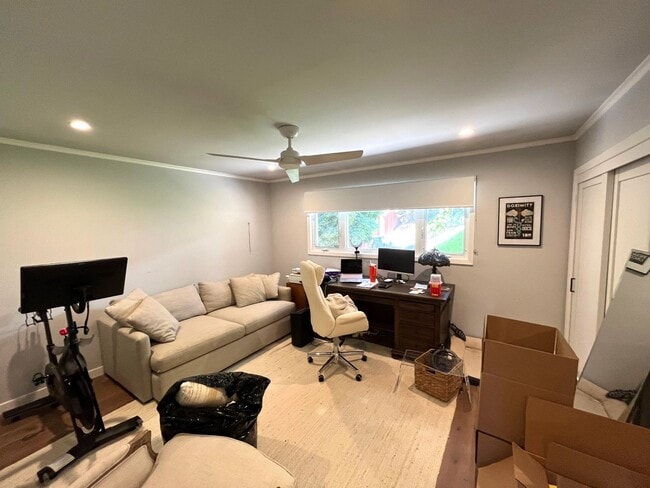 Building Photo - INCREDIBLE, MUST SEE MILL VALLEY THREE BED...