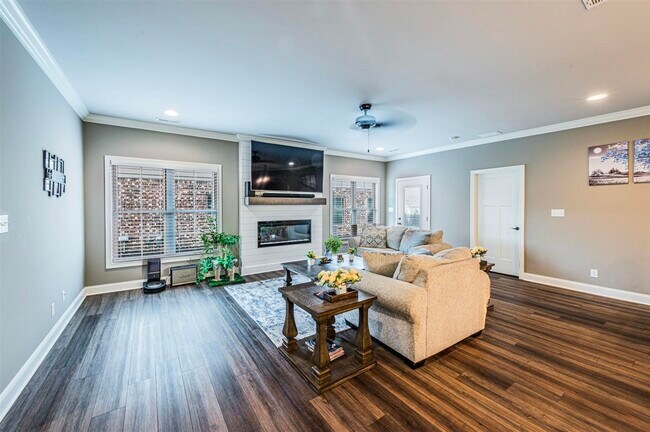 Building Photo - 535 Cumberland Pointe Ln