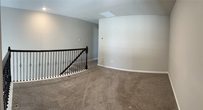 Building Photo - 2400 Greystone Dr