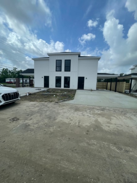 Building Photo - 1318 Ledet St