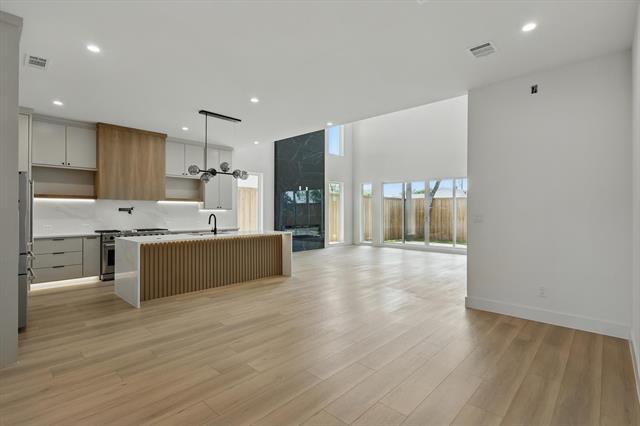 Building Photo - 3211 Wake St