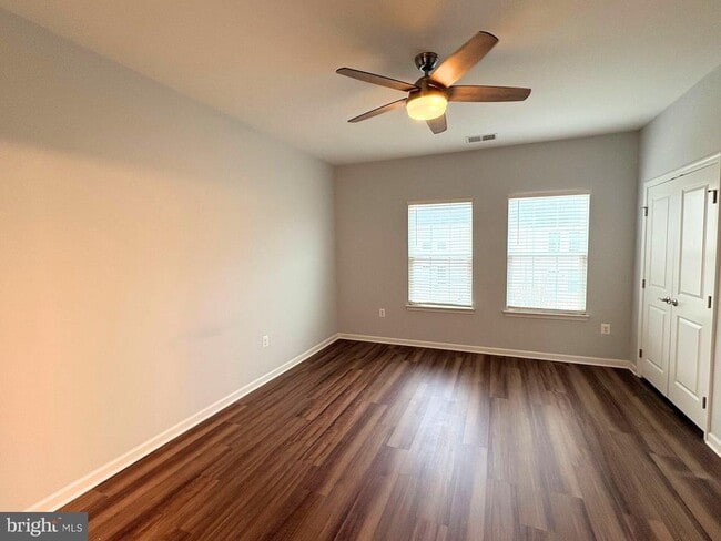 Building Photo - 1718 Featherstone Rd