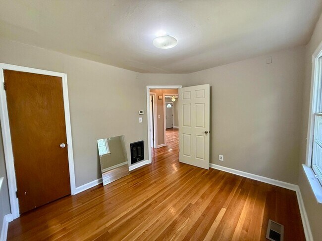 Building Photo - 114 Morningside Dr