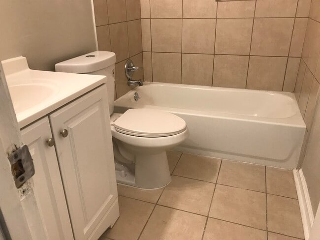 Building Photo - 48 S Bristol Rd