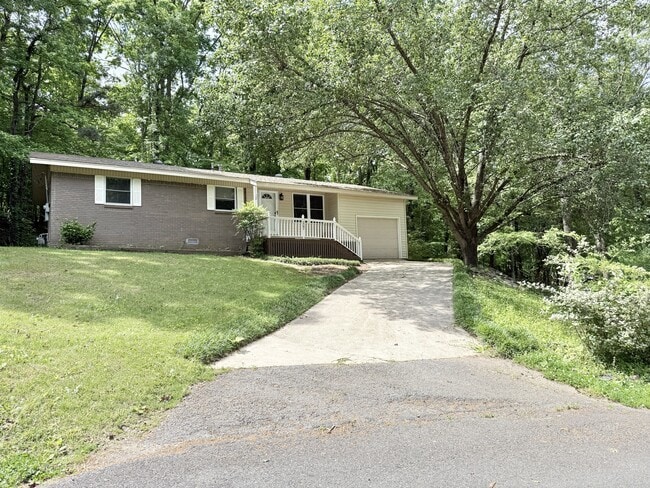 Building Photo - 207 Casalinda Cir