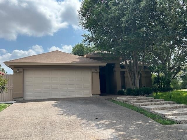 Primary Photo - 1118 Diamond Dr