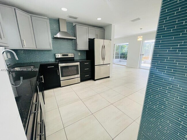 Building Photo - Northeast 41st Street, Oakland Park, FL 33308 - 3 BR 2 BA house
