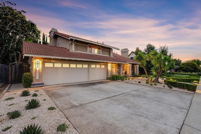 Building Photo - 7175 Cahen Dr