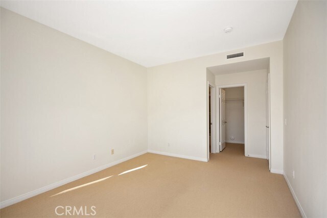 Building Photo - 10 Sunset Cove