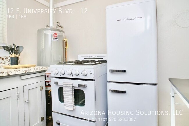Building Photo - 12 E University Blvd