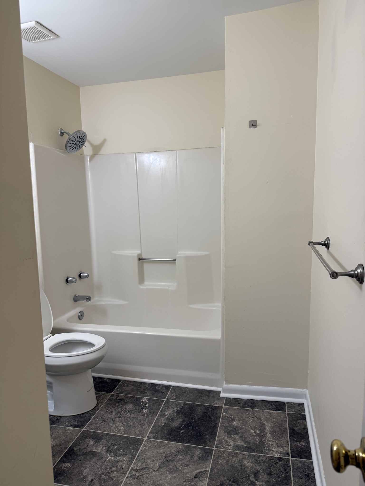 Building Photo - 63 Riverchase Dr