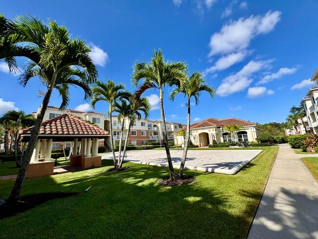Building Photo - 9857 Baywinds Blvd