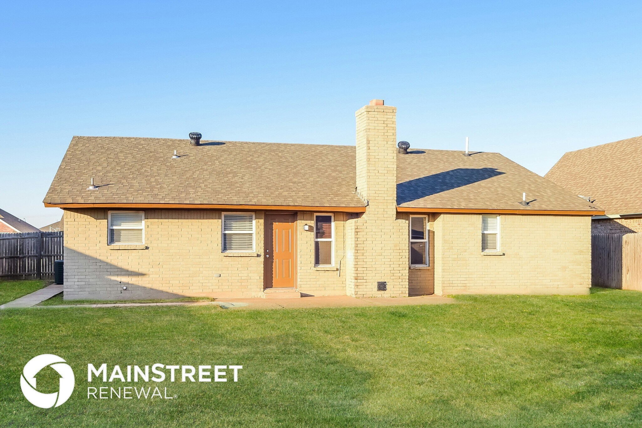 Building Photo - 700 SW 12th St