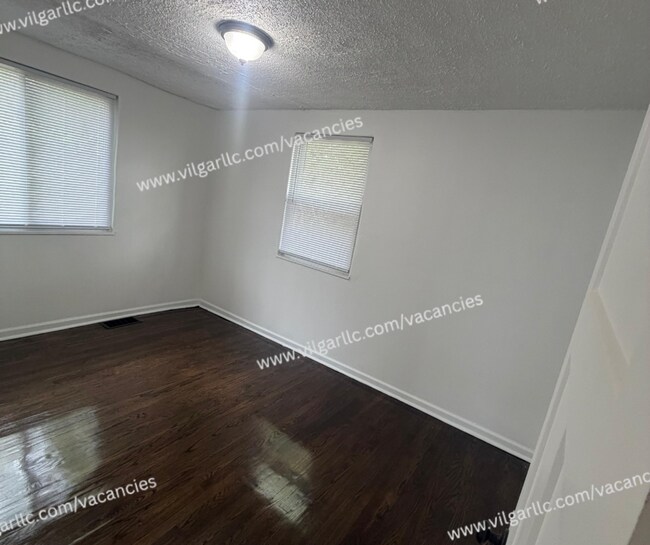 Building Photo - 600 W 46th Ave