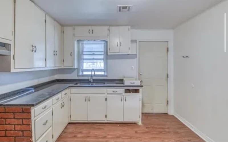 Building Photo - 1814 S 20th St