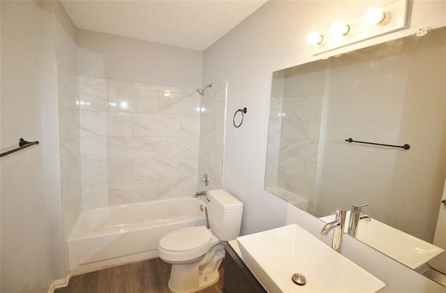 Building Photo - 4744 Meadow Trail Dr