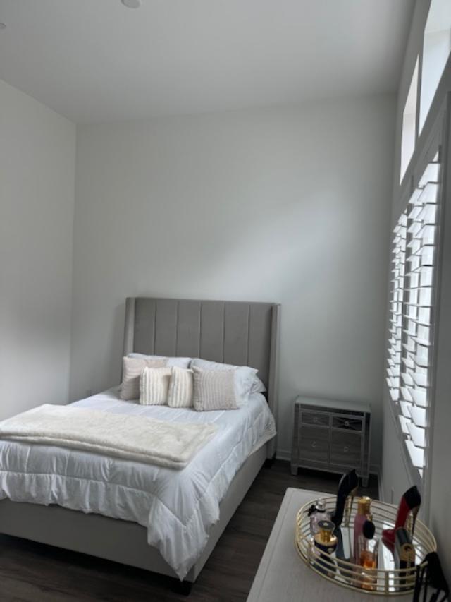 Bedroom - 654 Lemon Ln