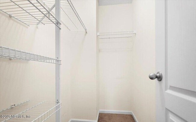 Building Photo - 612 Wishing Wy