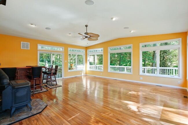 Building Photo - Unique 4BR Farmhouse with Modern Comfort o...