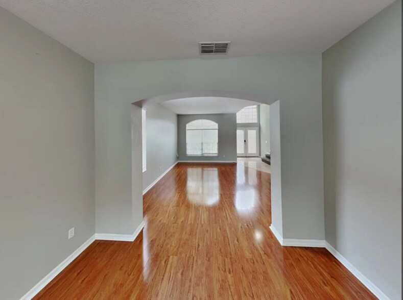 Building Photo - 5096 Hook Hollow Cir