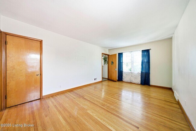 Building Photo - 119 McArthur Dr