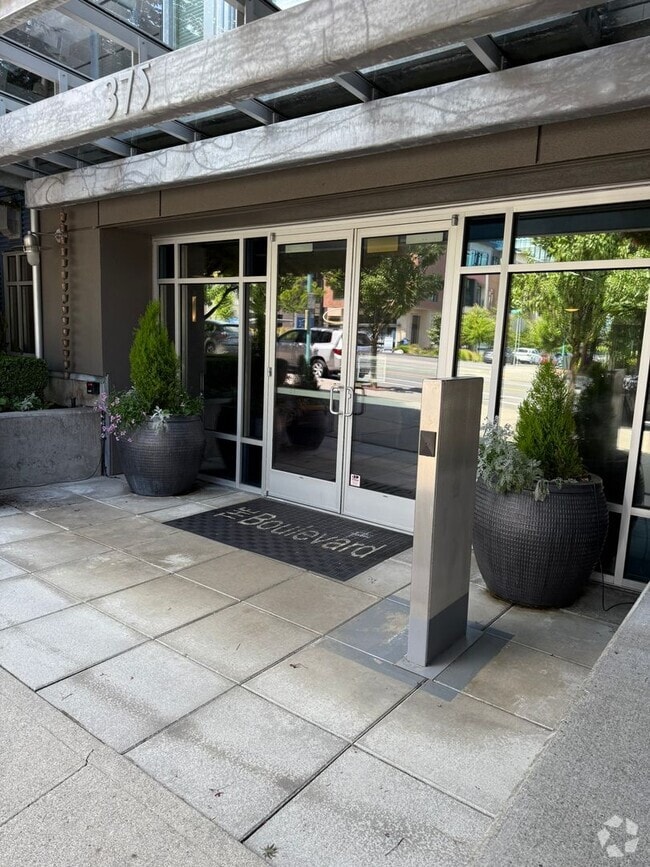 Building Photo - 1bd/1ba Kirkland Condo