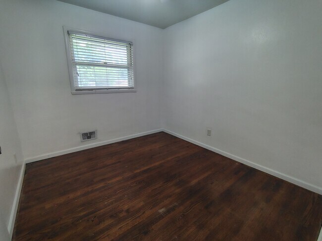 Building Photo - 3412 Harney Ct