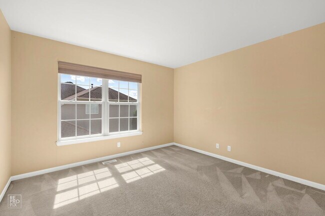 Building Photo - 920 McDole Dr