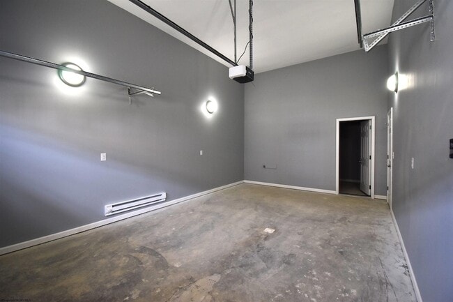 Building Photo - 822 Puzzle Pl