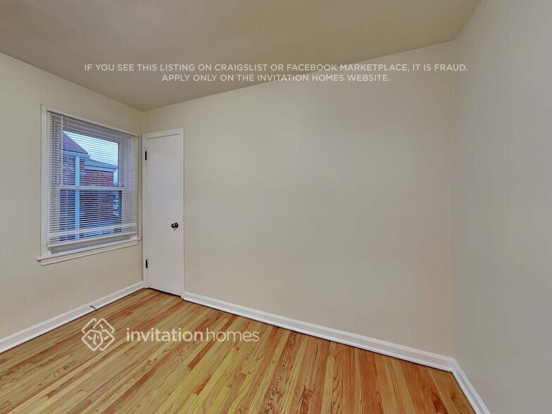 Building Photo - 9024 S Albany Ave