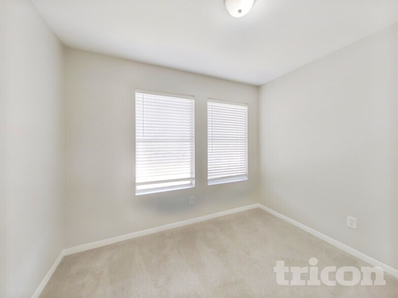 Building Photo - 20814 Fox Swift Ct