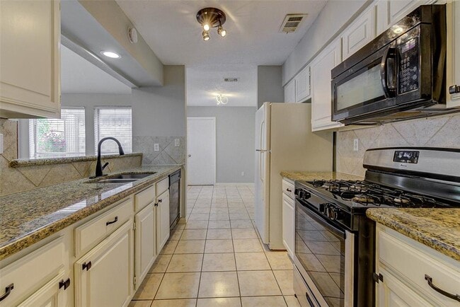 Building Photo - 3603 Storm Creek Dr