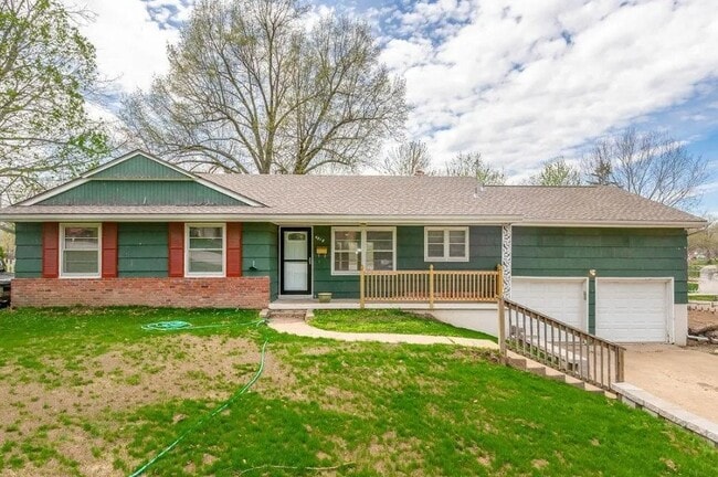 Building Photo - 4818 Norwood Ave