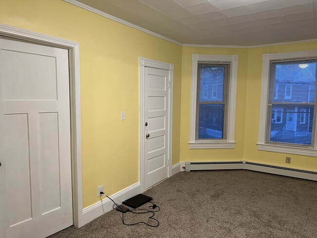 Dining room - 103 Morton Ave