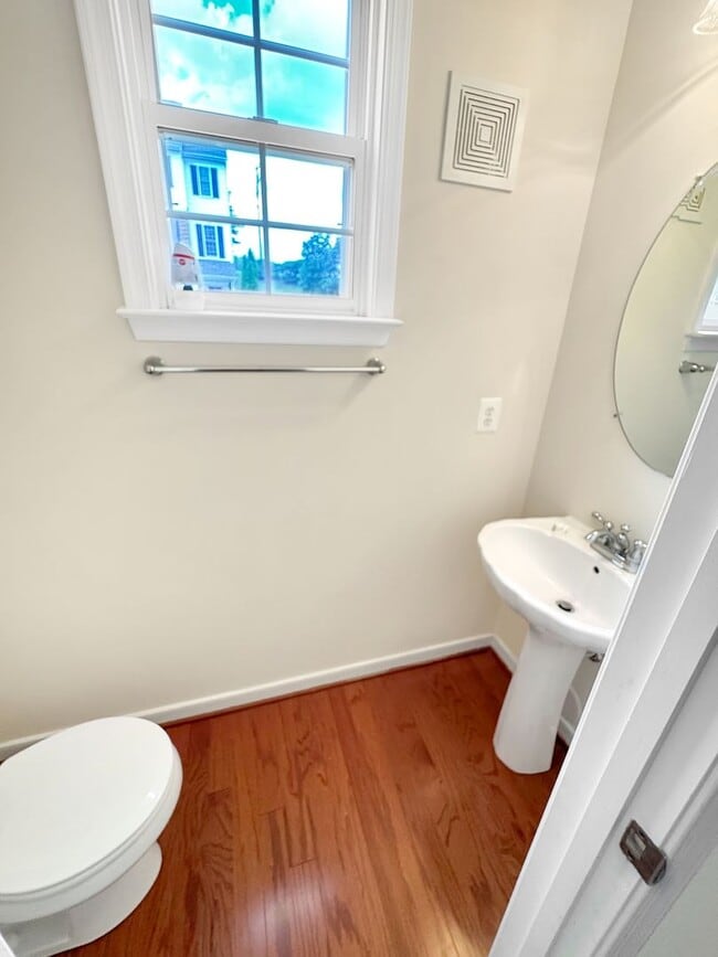 Building Photo - Contemporary 3-Bed, 3.5-Bath Townhome Just...