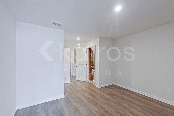 Building Photo - 364 Ironwood Ct