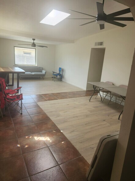 Building Photo - 3825 Roger Joseph Dr