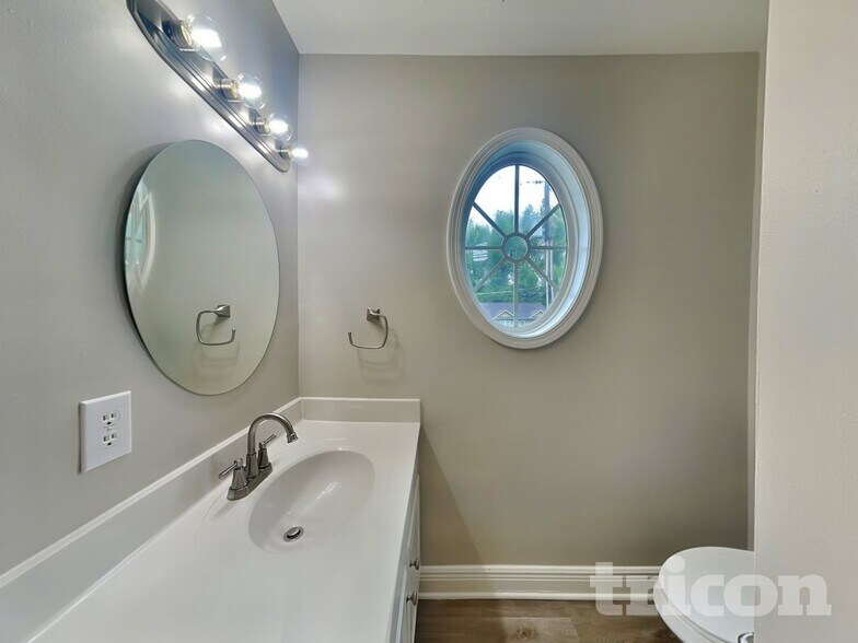 Building Photo - 461 Kimball Loop