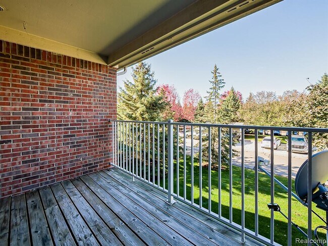 Building Photo - 8208 Chesapeake Cir