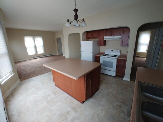 Building Photo - 189 E Merrill Ave