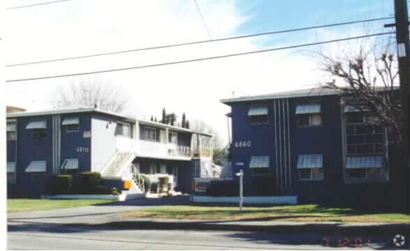 Building Photo - 6860-6870 Hazeltine Ave