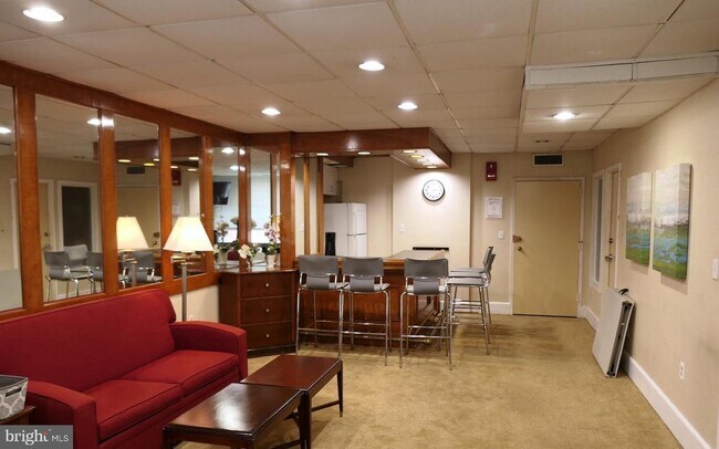 Building Photo - 801 N Pitt St